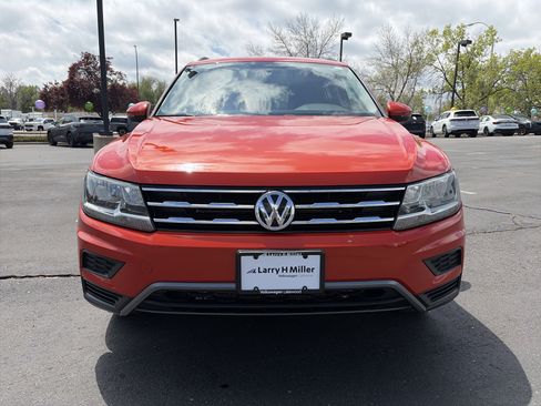 Used 2018 Volkswagen Tiguan S AWD/4WD image 2
