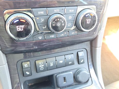 Used 2016 Buick Enclave Premium w/ Experience Buick Package AWD/4WD image 19