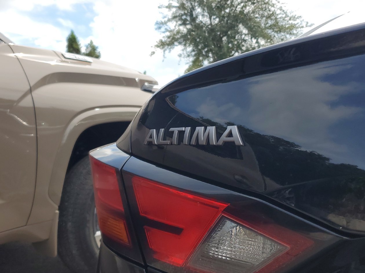 Used 2024 Nissan Altima 2.5 SV FWD image 7