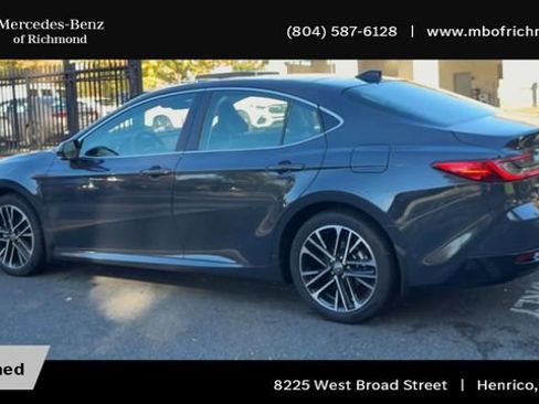 Used 2025 Toyota Camry XLE image 8