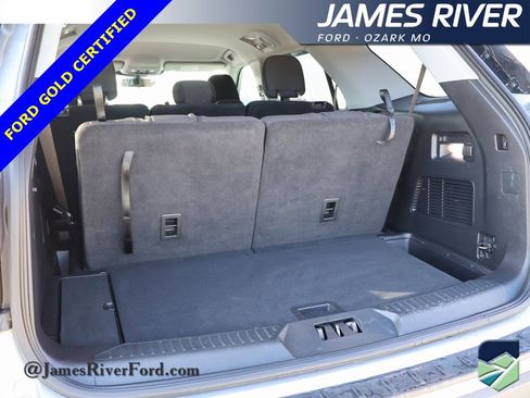 Certified 2022 Ford Explorer XLT image 16