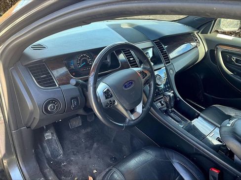 Used 2018 Ford Taurus Limited image 10