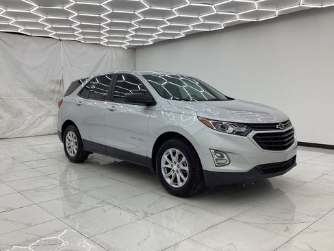 Used 2021 Chevrolet Equinox LS image 7