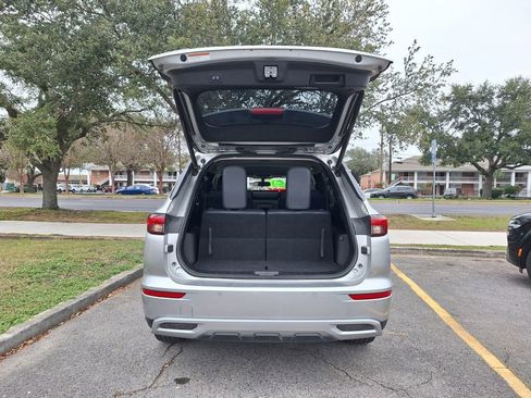 Used 2024 Mitsubishi Outlander SE Black Edition image 24