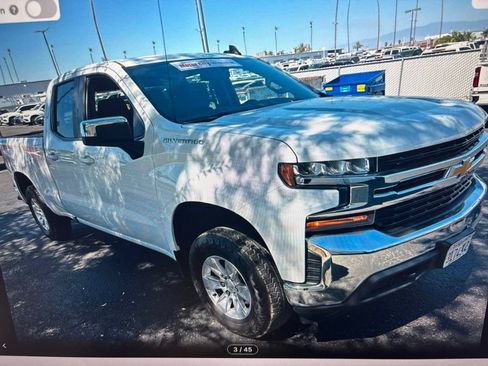 Used 2019 Chevrolet Silverado 1500 LT w/ Fleet Comfort Package AWD/4WD image 2
