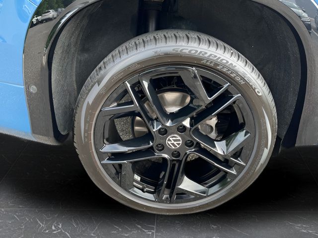 Certified 2025 Volkswagen Tiguan SE R-Line AWD/4WD image 10