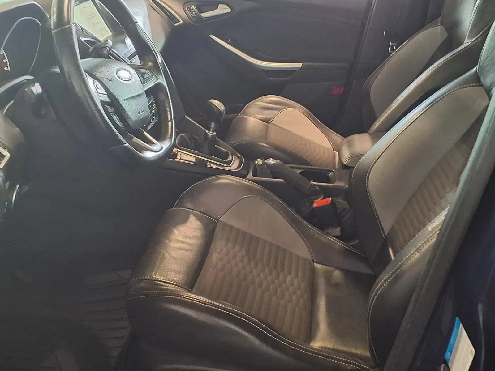 Used 2017 Ford Focus ST w/ Equipment Group 401A FWD image 16