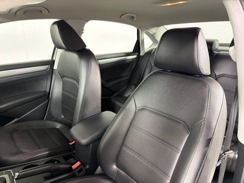 Used 2014 Volkswagen Passat 1.8T Wolfsburg Edition FWD image 12