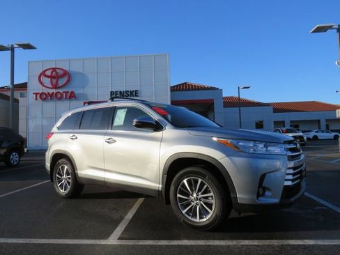 Used 2019 Toyota Highlander XLE image 14