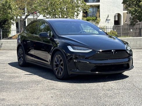 Used 2022 Tesla Model X Plaid AWD/4WD image 2