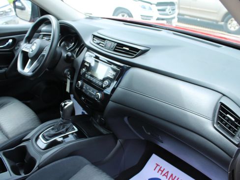 Used 2017 Nissan Rogue S AWD/4WD image 22