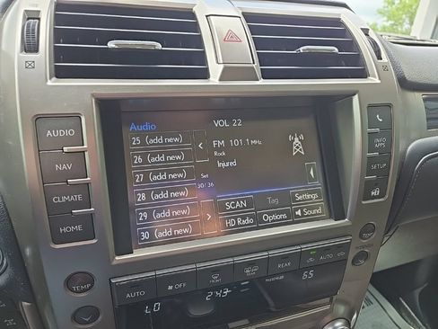 Used 2020 Lexus GX 460 Premium w/ Premium Package AWD/4WD image 56
