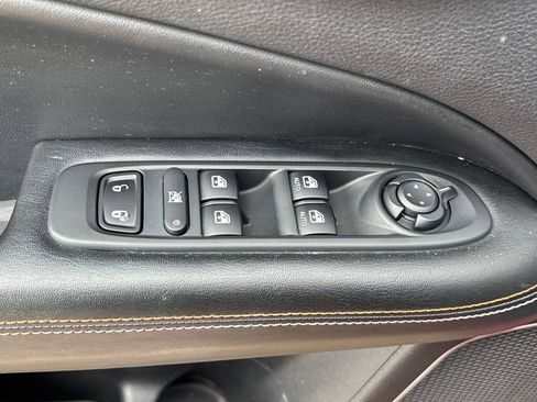 Used 2018 Jeep Compass Latitude FWD image 7