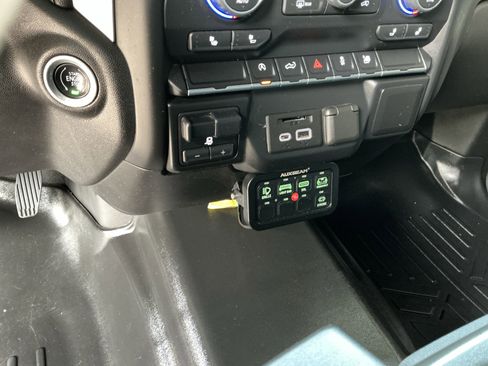 Used 2019 Chevrolet Silverado 1500 LT w/ All-Star Edition image 27