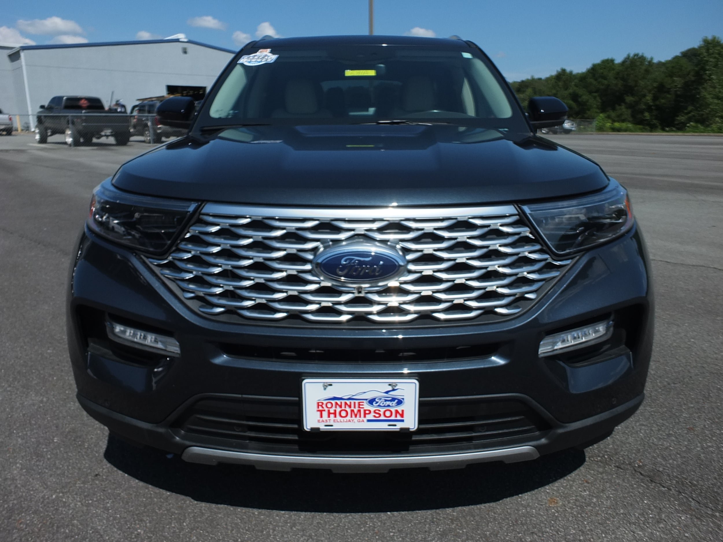 Used 2022 Ford Explorer Platinum w/ Technology Package AWD/4WD image 8