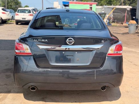 Used 2015 Nissan Altima 2.5 S w/ Power Driver Seat Package FWD image 6