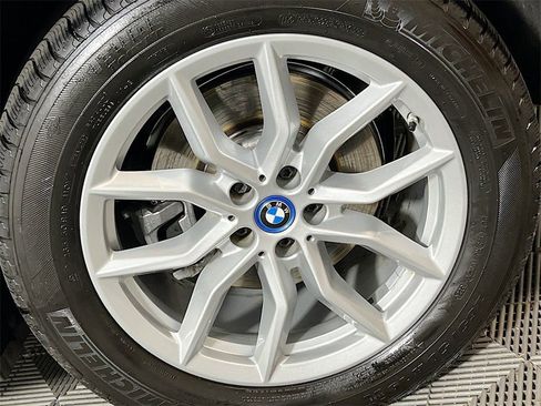 Used 2022 BMW X5 xDrive45e w/ Executive Package image 31