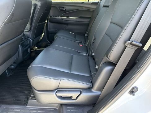 Used 2023 Honda Passport EX-L image 21