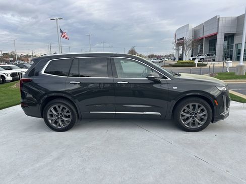 Used 2020 Cadillac XT6 Premium Luxury image 11