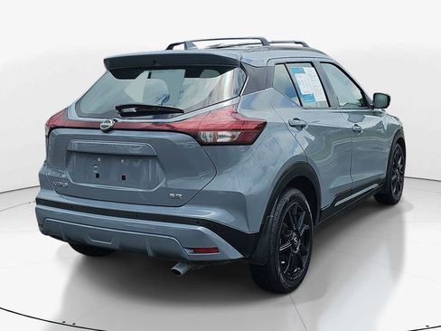 Used 2022 Nissan Kicks SR w/ Interior Electronics Package FWD image 6