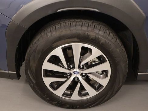 Certified 2025 Subaru Outback Premium AWD/4WD image 9