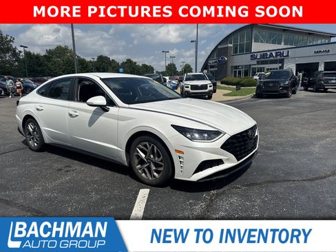 Used 2021 Hyundai Sonata SEL w/ Preferred Accessory Package FWD image 1