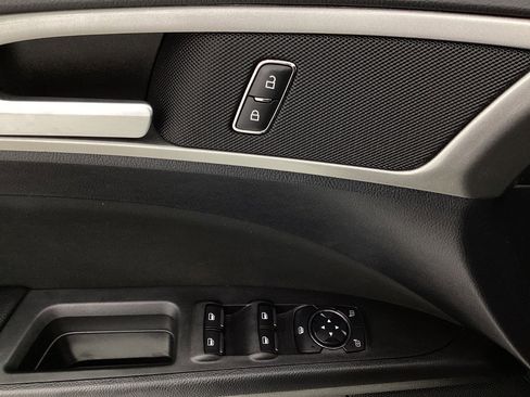 Used 2020 Ford Fusion SE image 36