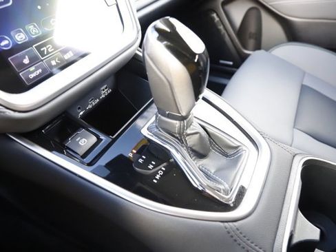 Certified 2025 Subaru Outback Onyx Edition image 28