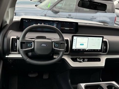 Used 2025 Ford Expedition Max Active image 8