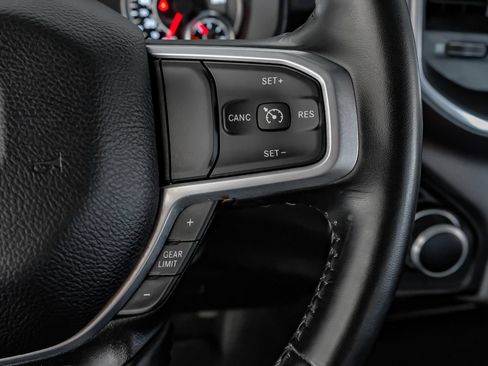 Used 2024 RAM 2500 Big Horn AWD/4WD image 25