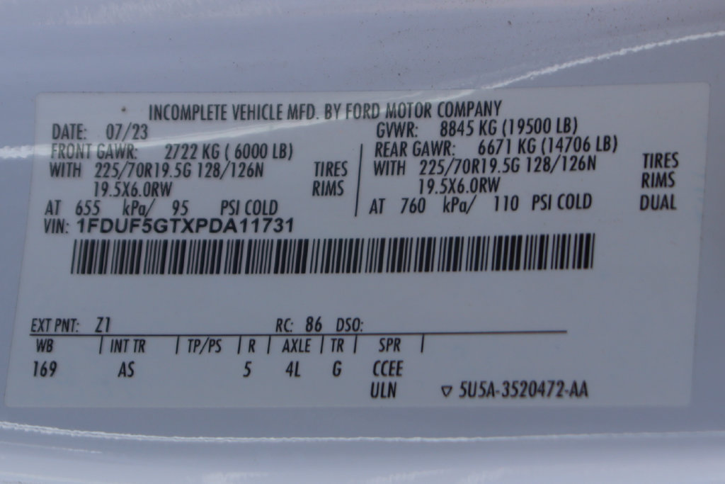 Used 2023 Ford F550 2WD Regular Cab Super Duty image 44