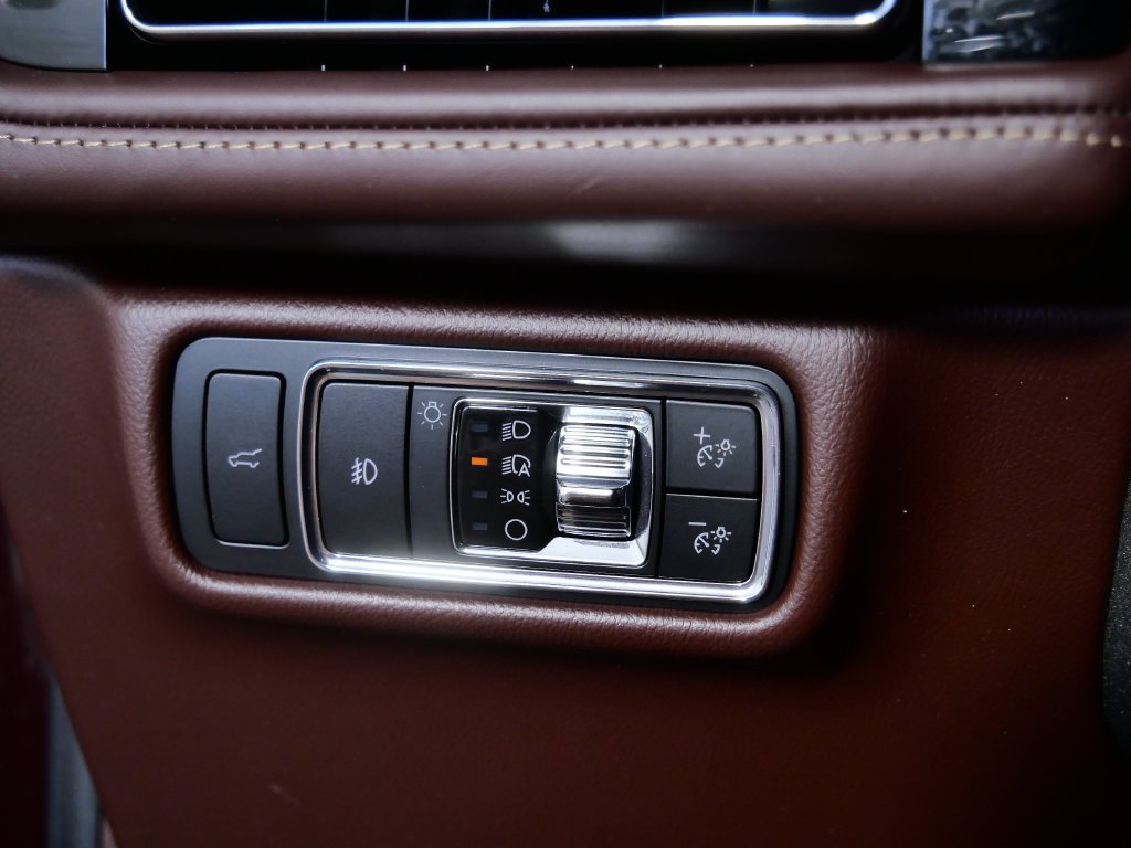 Certified 2023 Lincoln Aviator Black Label w/ Dynamic Handling Package AWD/4WD image 24