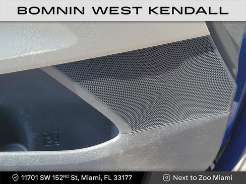 Used 2023 Kia Sorento SX image 32