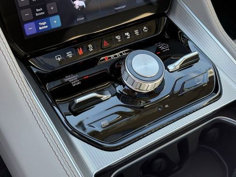 Used 2023 Jeep Grand Wagoneer Series I image 31