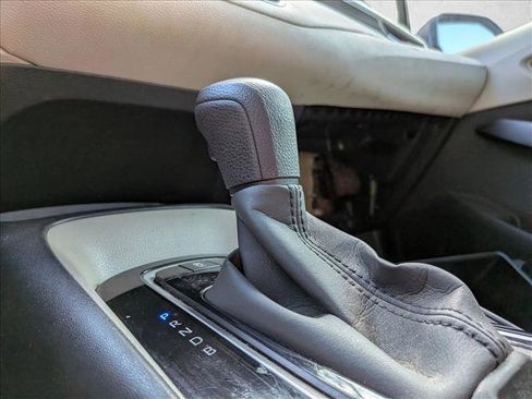 Used 2022 Toyota Corolla LE image 13