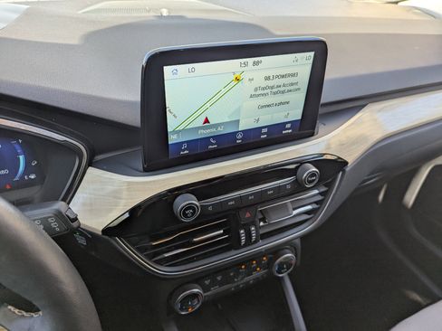 Used 2022 Ford Escape Titanium w/ Titanium Premium Package image 23