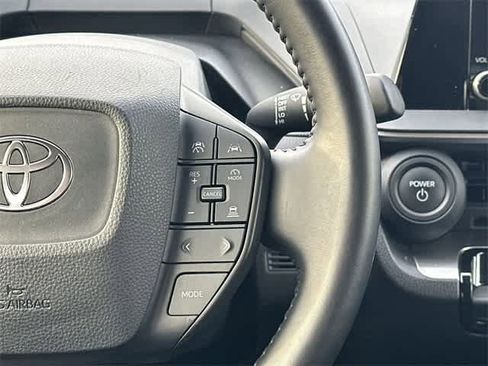 Used 2024 Toyota Prius LE image 9
