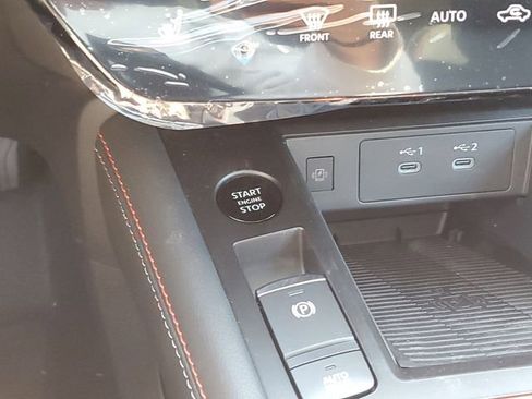 New 2026 Nissan Kicks SR w/ SR Premium Package FWD image 31