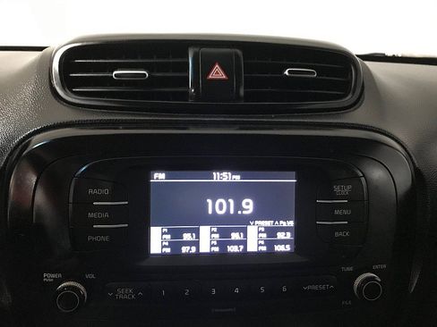 Used 2017 Kia Soul FWD image 27