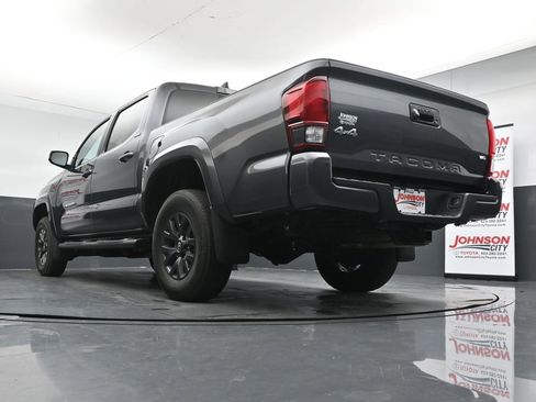 Used 2023 Toyota Tacoma SR5 AWD/4WD image 35