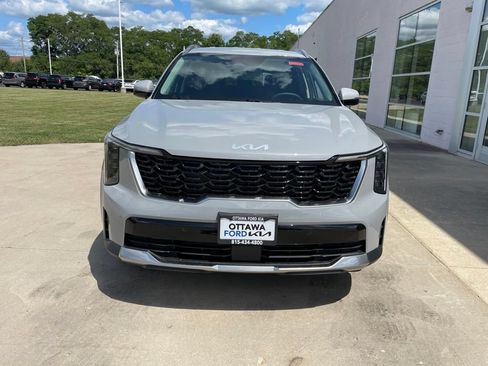 New 2026 Kia Sorento S AWD/4WD image 3