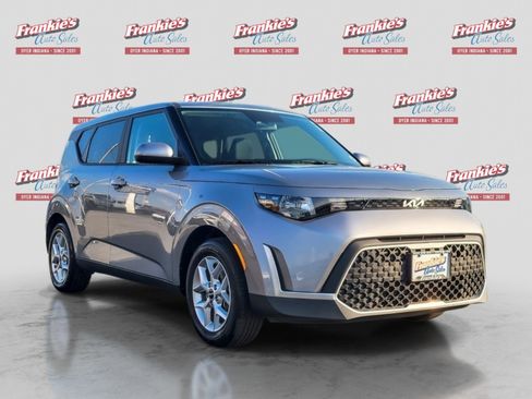 Used 2025 Kia Soul LX w/ LX Technology Package FWD image 7