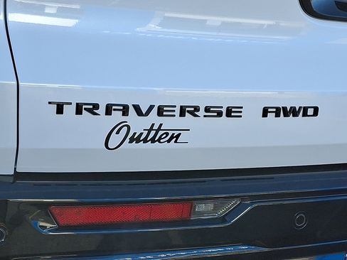 New 2026 Chevrolet Traverse RS AWD/4WD image 11