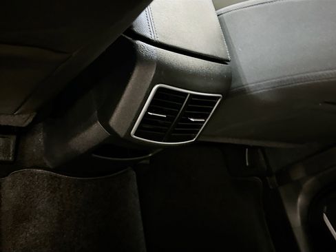 Used 2025 Kia Sportage LX image 27