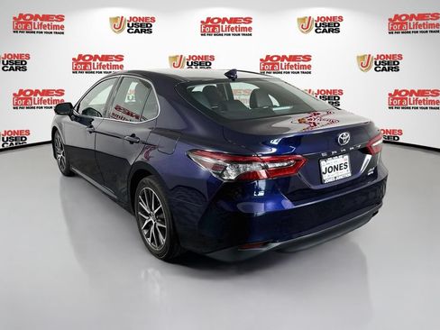Used 2021 Toyota Camry XLE AWD/4WD image 2
