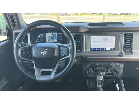 Used 2023 Ford Bronco Outer Banks AWD/4WD image 22