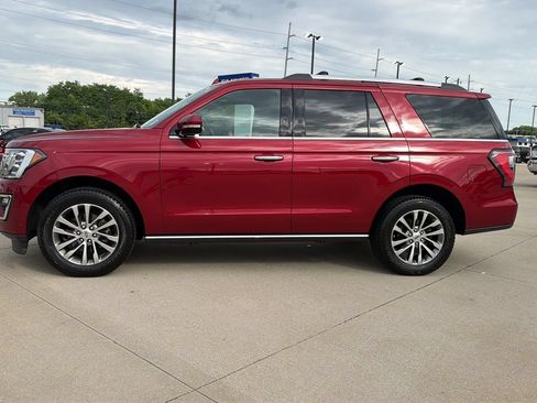 Used 2018 Ford Expedition Limited w/ Equipment Group 301A AWD/4WD image 9