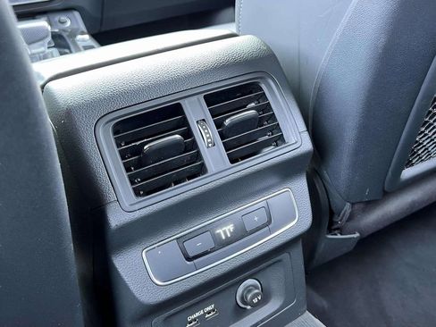 Used 2022 Audi SQ5 Premium Plus w/ Premium Plus Package image 18