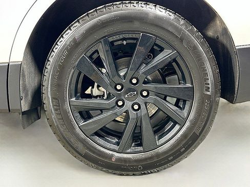 Used 2024 Chevrolet Equinox LS w/ LS Convenience Package image 30