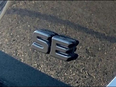 Used 2024 Toyota Camry SE image 29